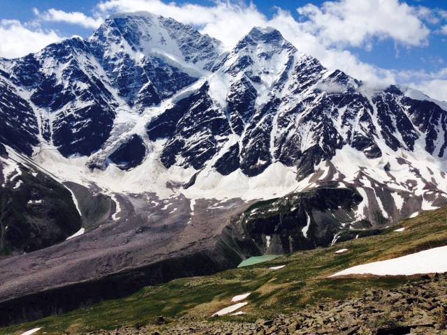 Mt. Elbrus - an avalanche seen from across the valley